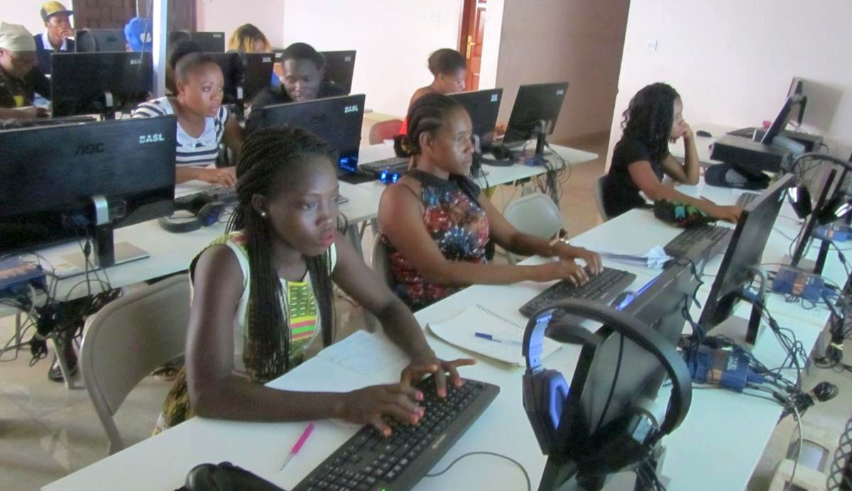 youths at develop africa sierra leone computer lab
